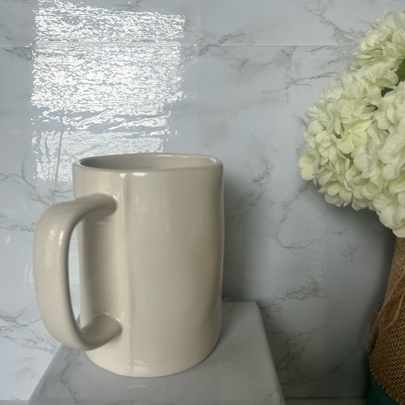 Set of 2 mugs RAE DUNN “TRICK” and “TREAT”coffee mugs EUC - Picture 5 of 10